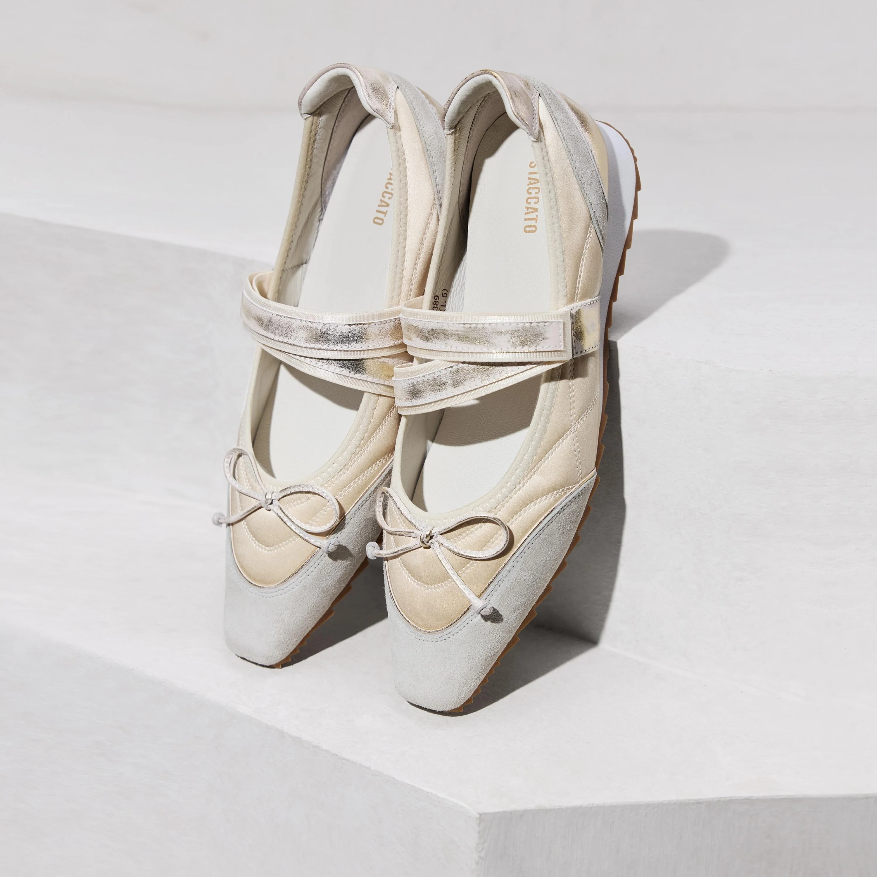 Mary Janes - "Everyday Chic" Versatile Leather Flats H2389 - Image 5