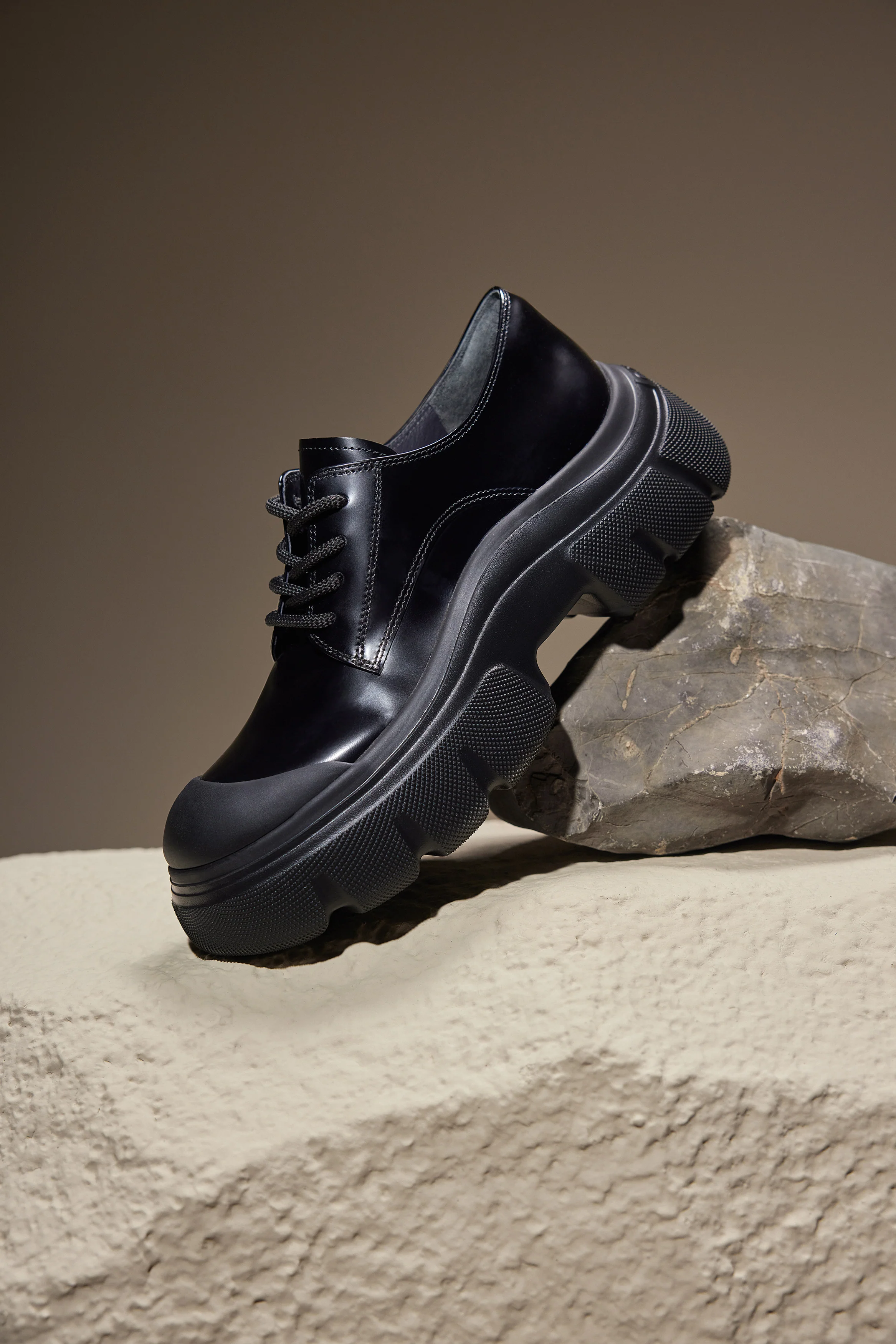 Sneakers - Leather Platform Oxford Style Sneakers ESF15 - Image 7