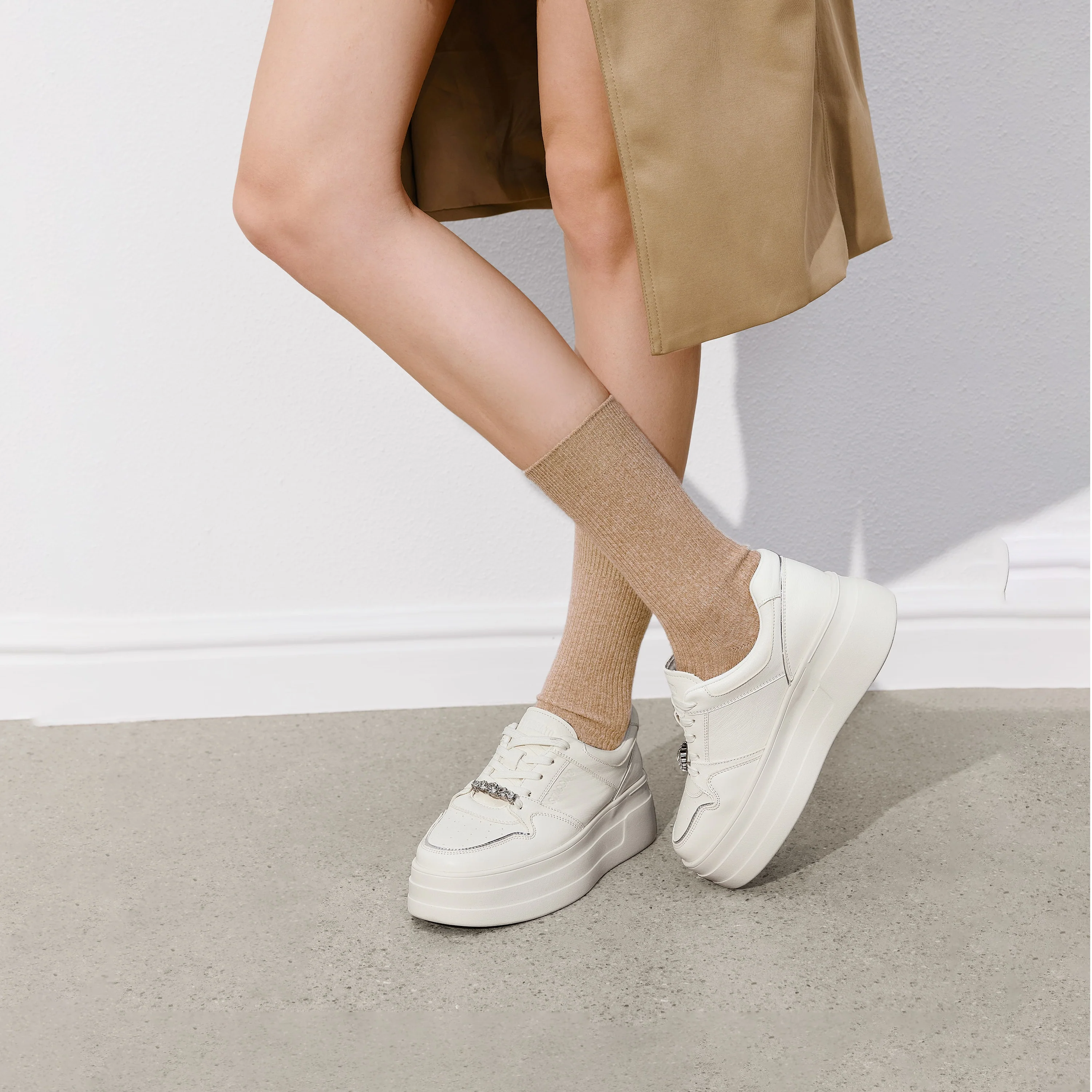 Sneakers – Platform Shoes A3832 - Image 2
