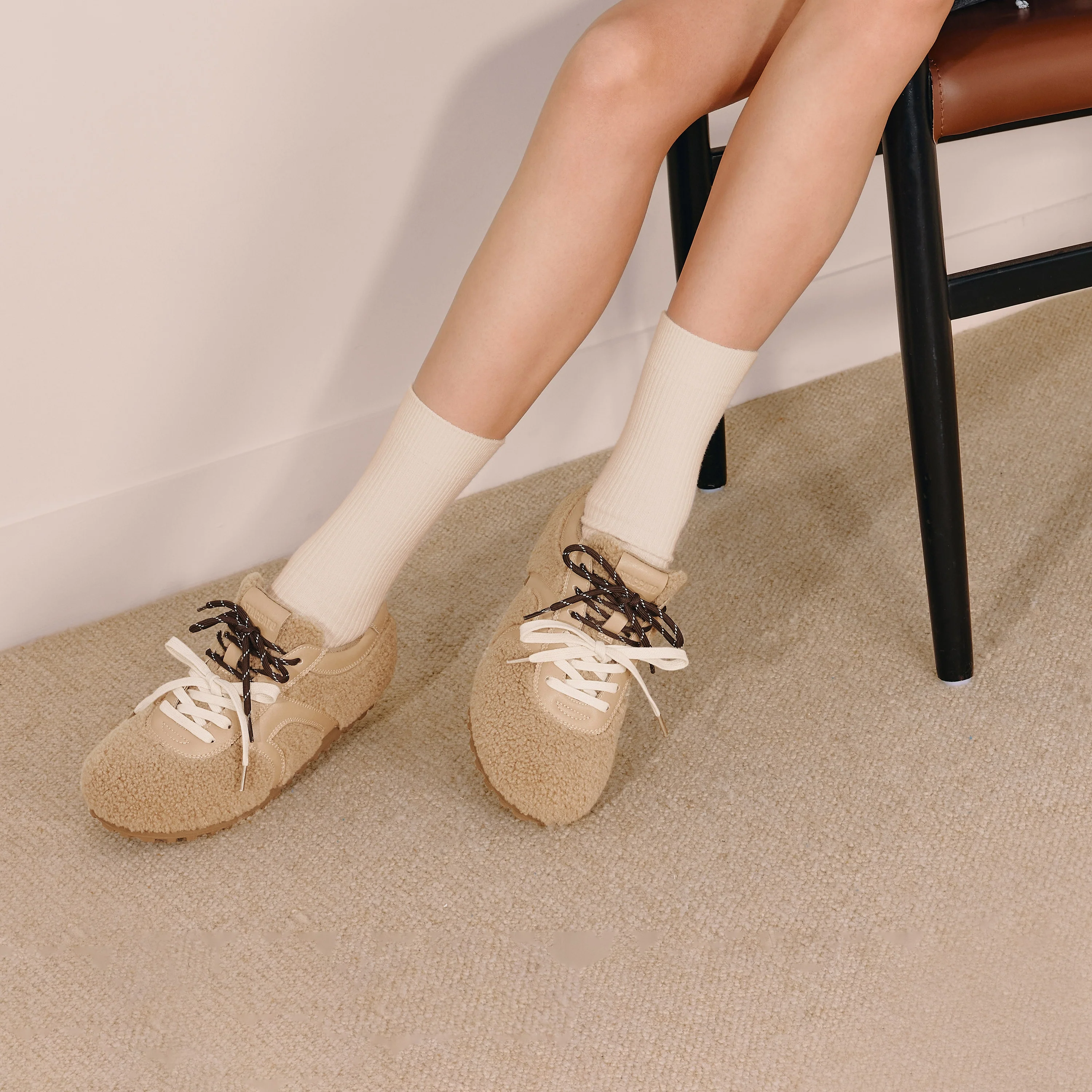 Sneakers - Retro Furry Sports Casual Flats S2901 - Image 4